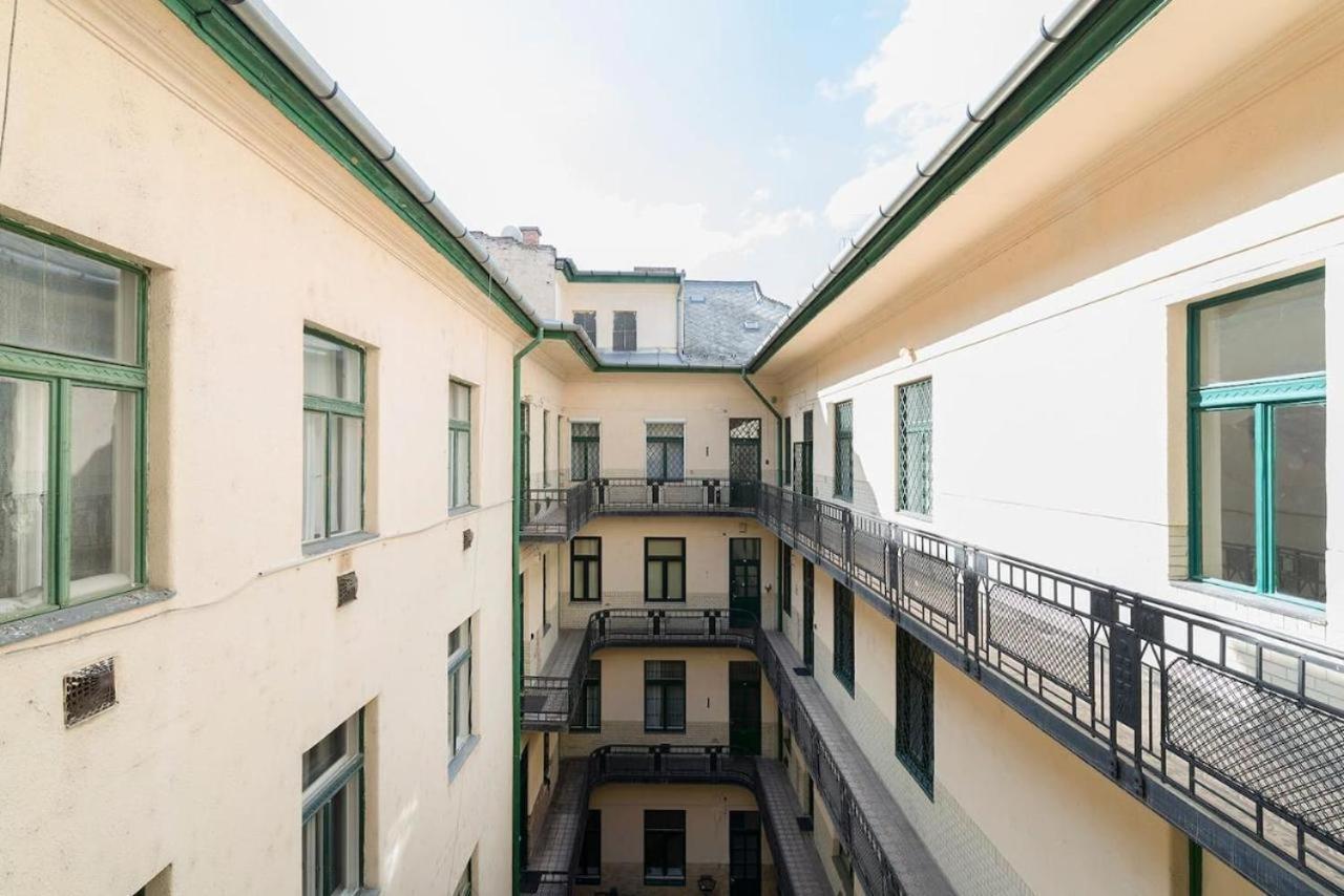 Vaci Street Apartments Budapest Exterior photo
